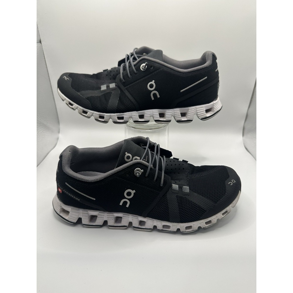 On Cloud 5 Black And White Women's 7